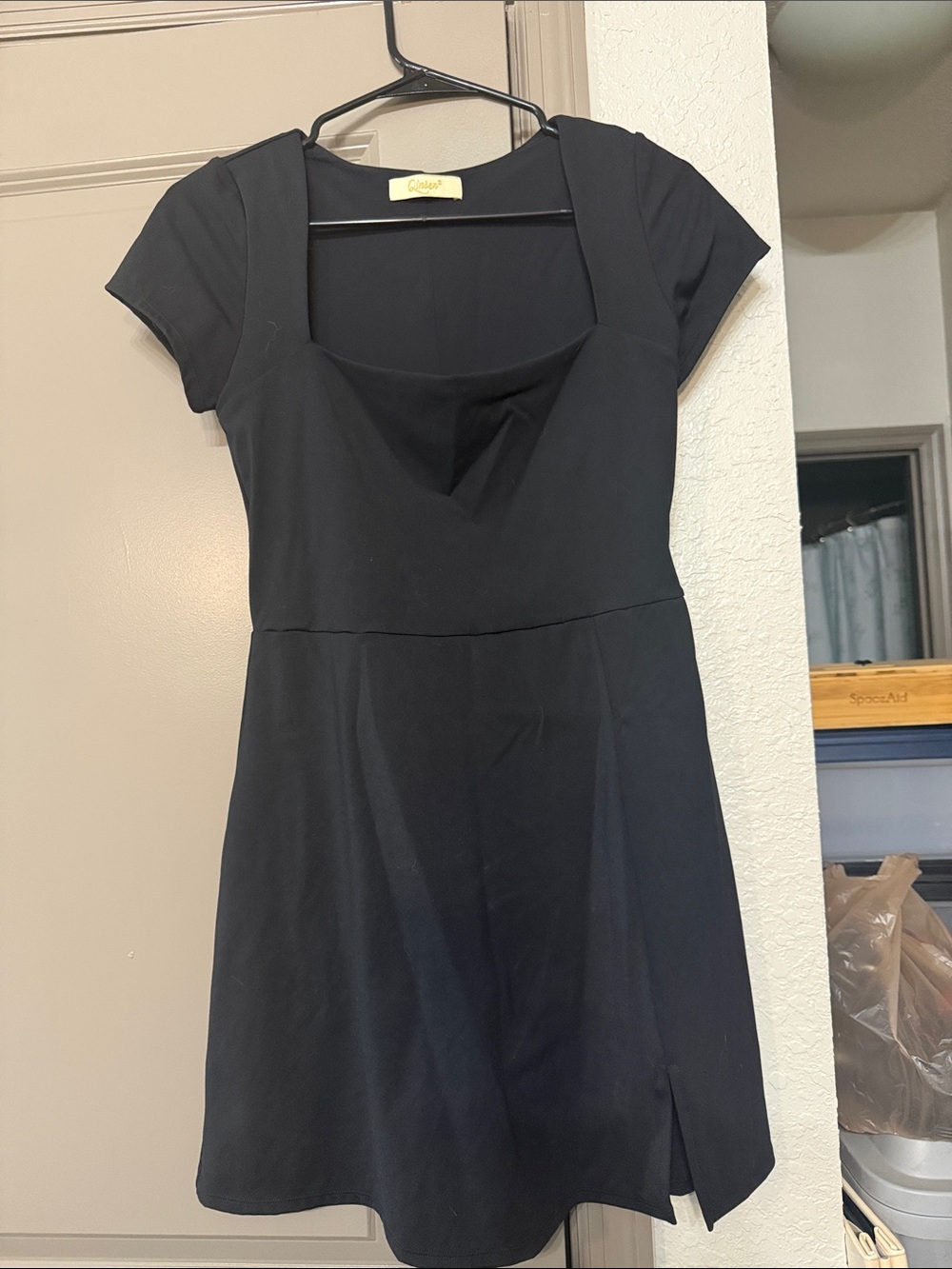 Women’s Black Short-Sleeve Scoop Neck Fit-and-Flare Dress